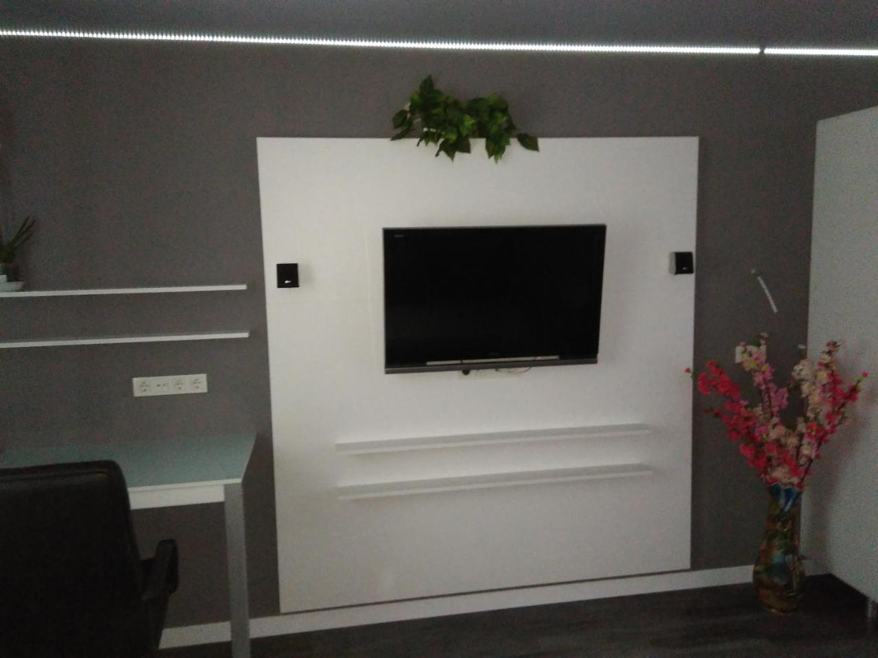 Смарт Квартира Метро Теремки, Республіка, Нвц, Феофанія, Магеллан Appartement Kiev Buitenkant foto